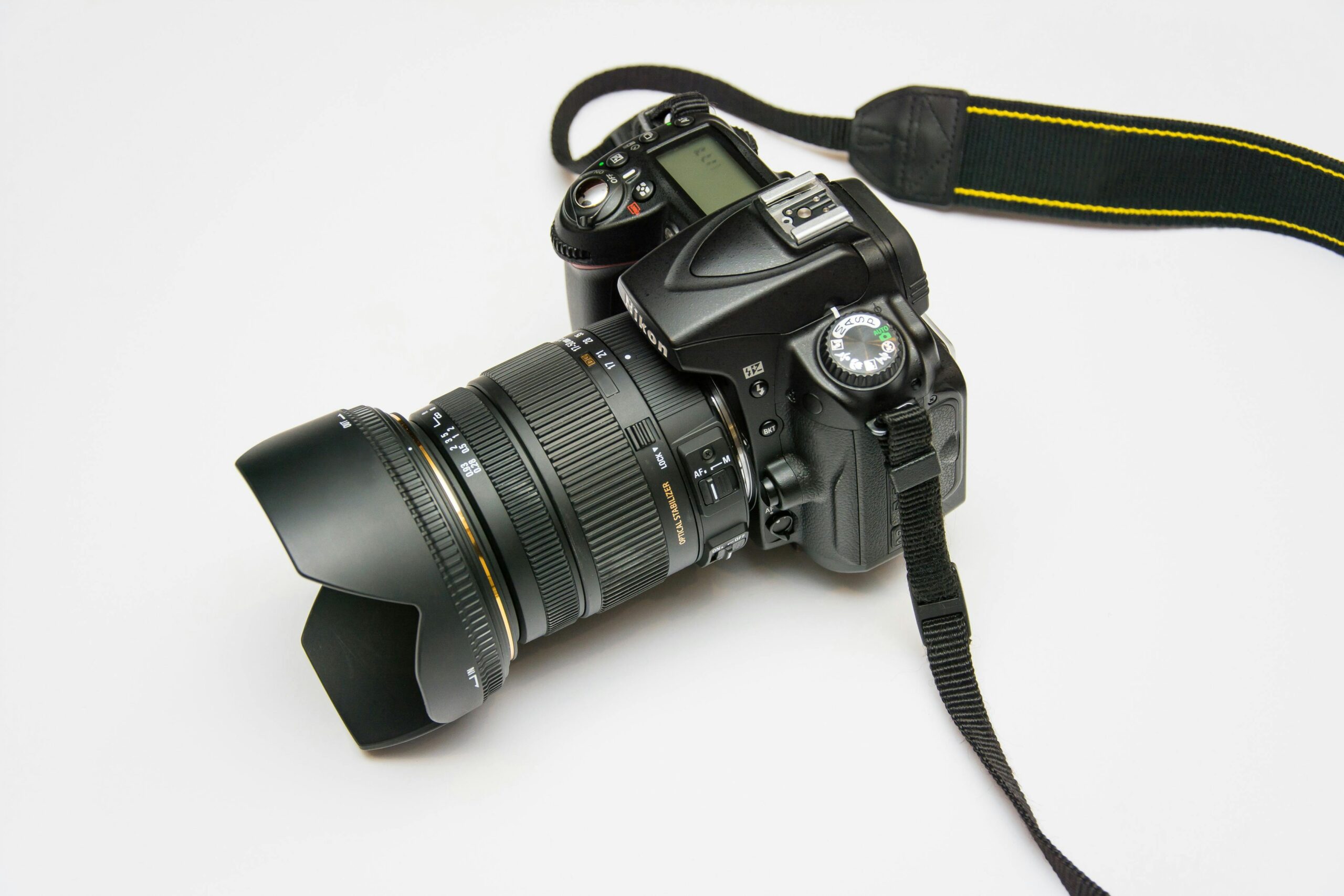 Kamera DSLR Tetap Jadi Pilihan Utama Fotografer Profesional